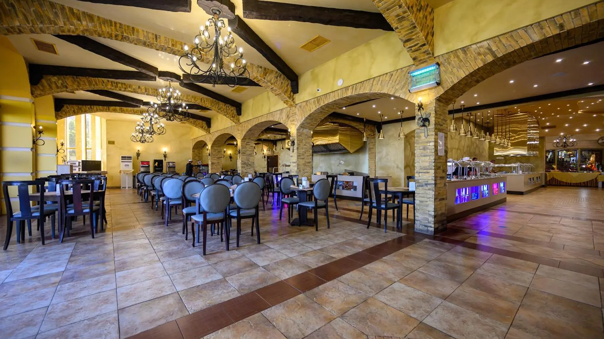 סאני ביץ' Imperial Palace Hotel