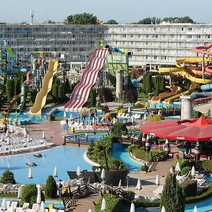 4* מלון Aqua Nevis & Aqua Park
