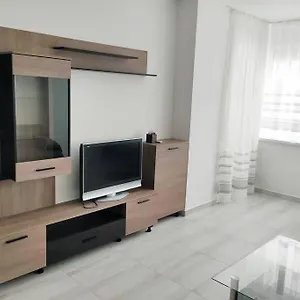 verificați disponibilitatea