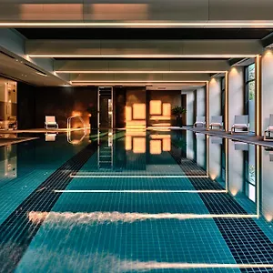 Crowne Plaza By Ihg Hotel